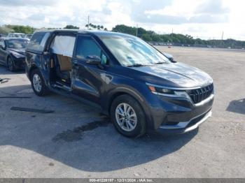  Salvage Kia Carnival