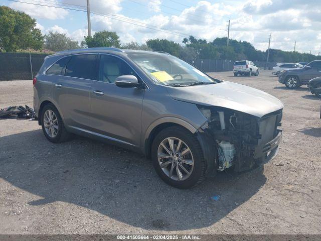  Salvage Kia Sorento