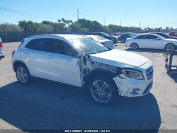  Salvage Mercedes-Benz GLA