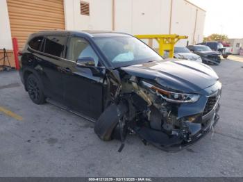  Salvage Toyota Highlander