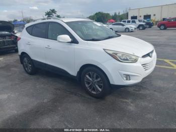  Salvage Hyundai TUCSON