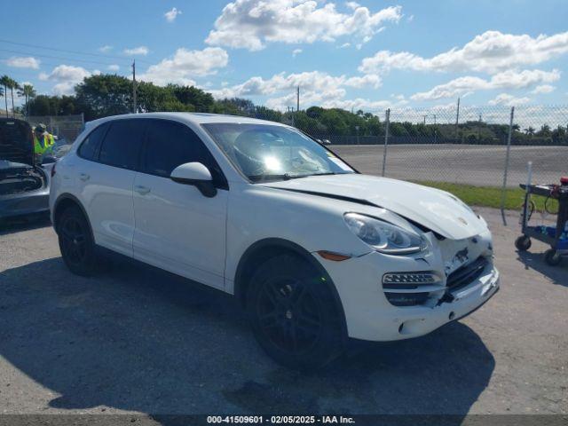  Salvage Porsche Cayenne