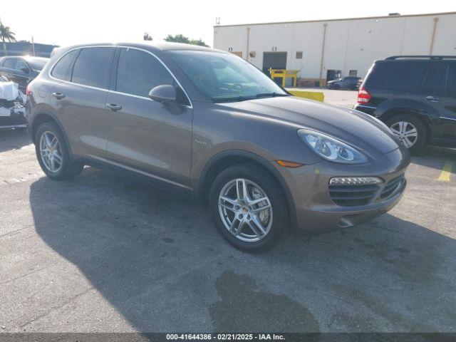  Salvage Porsche Cayenne Hybrid