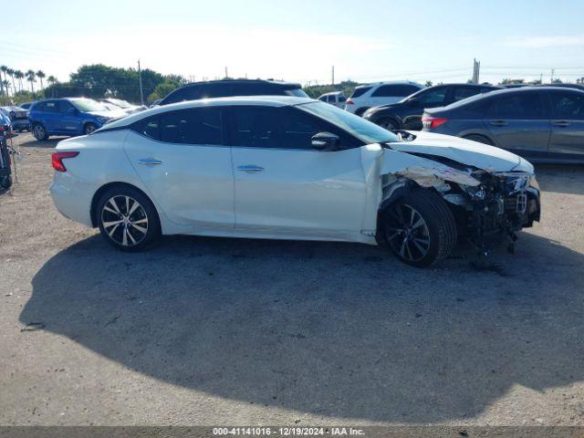  Salvage Nissan Maxima