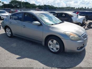  Salvage Nissan Altima