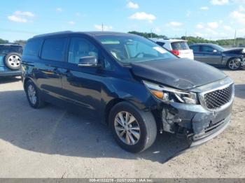  Salvage Kia Sedona