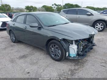  Salvage Hyundai ELANTRA