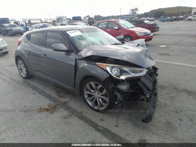  Salvage Hyundai VELOSTER