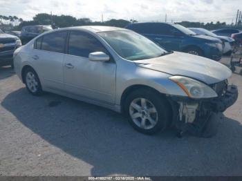  Salvage Nissan Altima