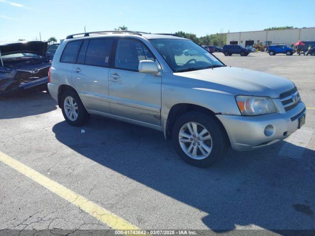  Salvage Toyota Highlander