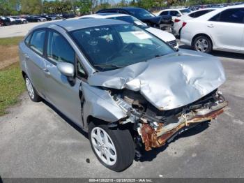  Salvage Ford Fiesta