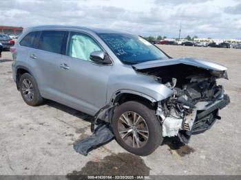  Salvage Toyota Highlander