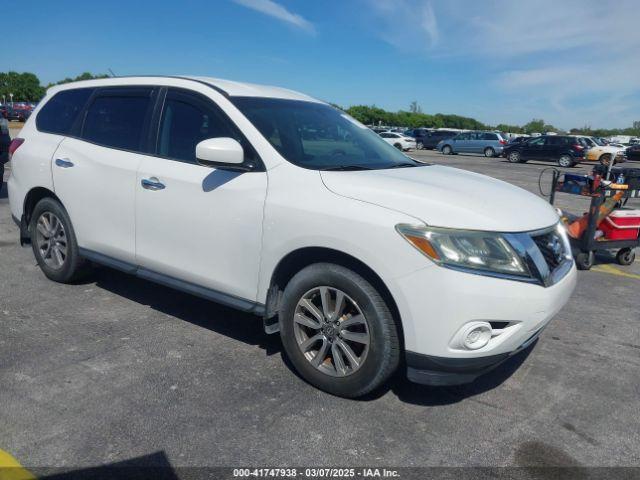  Salvage Nissan Pathfinder