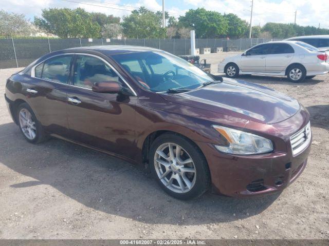  Salvage Nissan Maxima