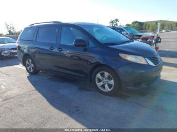  Salvage Toyota Sienna