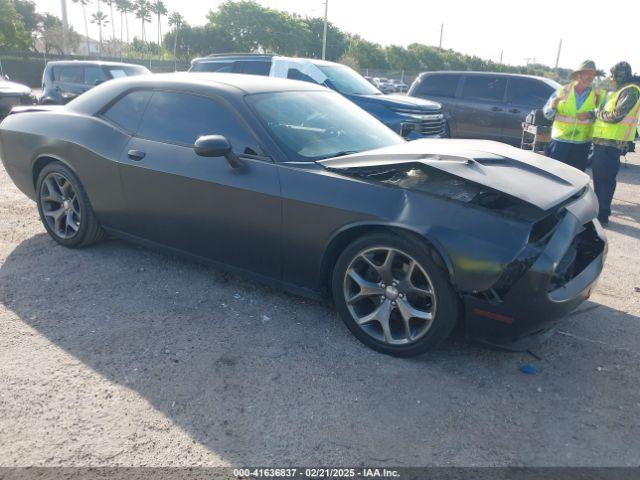  Salvage Dodge Challenger