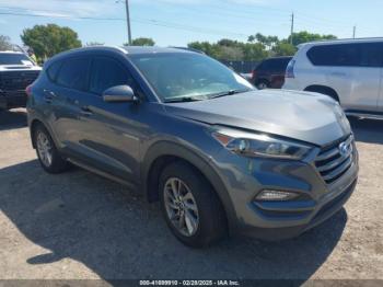  Salvage Hyundai TUCSON