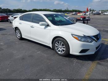  Salvage Nissan Altima