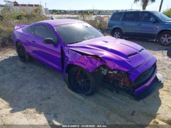  Salvage Ford Mustang