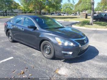  Salvage Nissan Altima