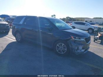  Salvage Kia Carnival