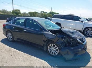  Salvage Nissan Altima