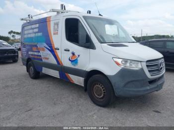  Salvage Mercedes-Benz Sprinter 2500