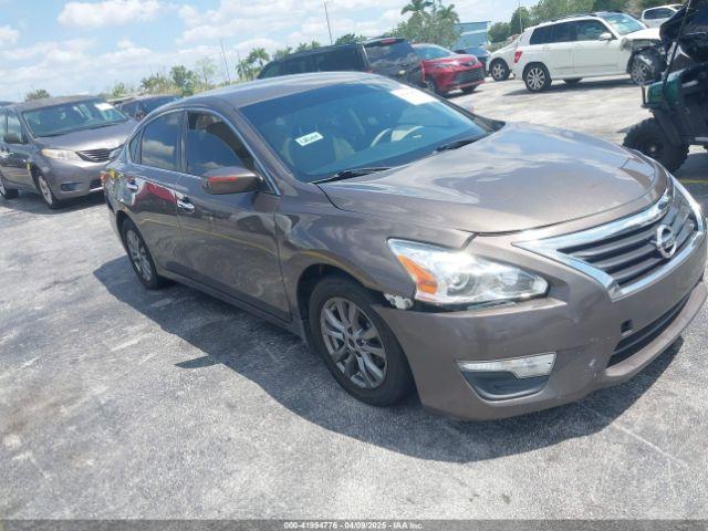  Salvage Nissan Altima