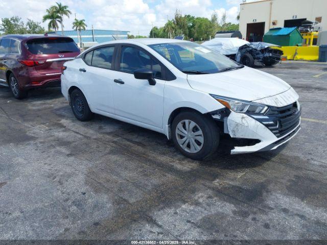  Salvage Nissan Versa