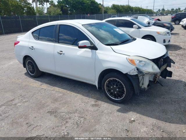  Salvage Nissan Versa