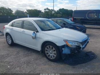  Salvage Chrysler 200