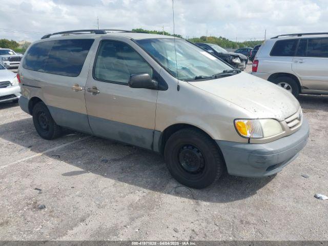  Salvage Toyota Sienna