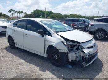  Salvage Toyota Prius