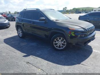 Salvage Jeep Cherokee