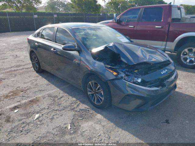  Salvage Kia Forte