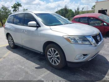  Salvage Nissan Pathfinder