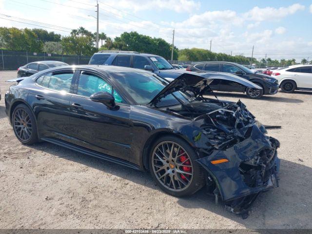  Salvage Porsche Panamera