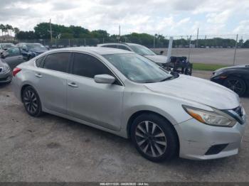  Salvage Nissan Altima