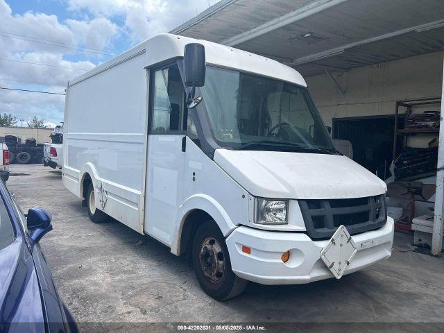  Salvage Isuzu Npr
