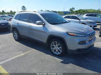  Salvage Jeep Cherokee
