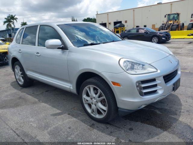  Salvage Porsche Cayenne