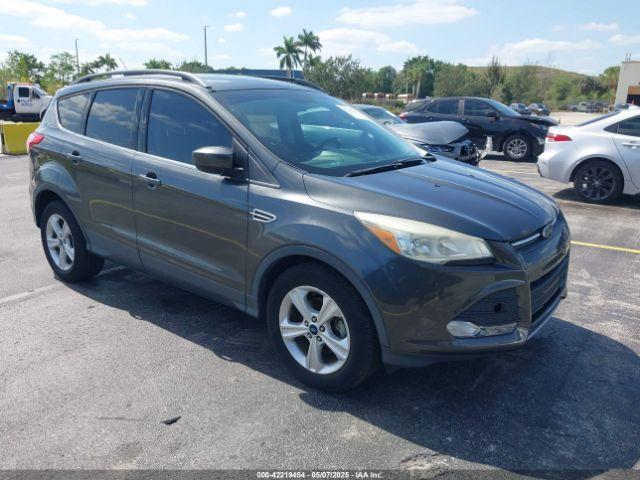  Salvage Ford Escape