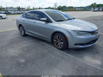  Salvage Chrysler 200