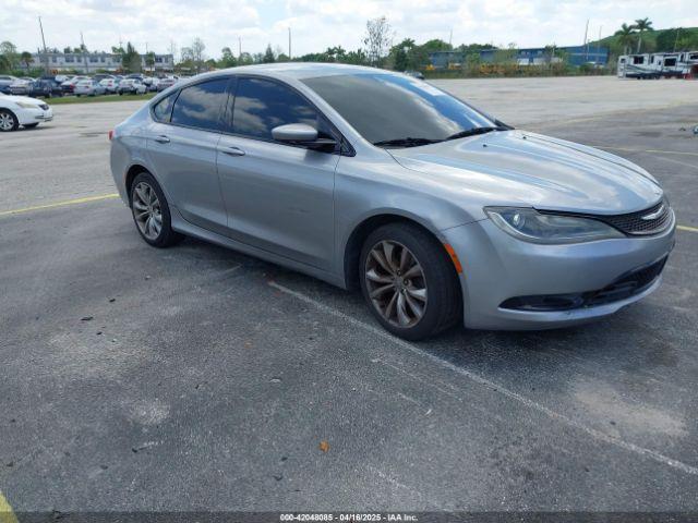  Salvage Chrysler 200