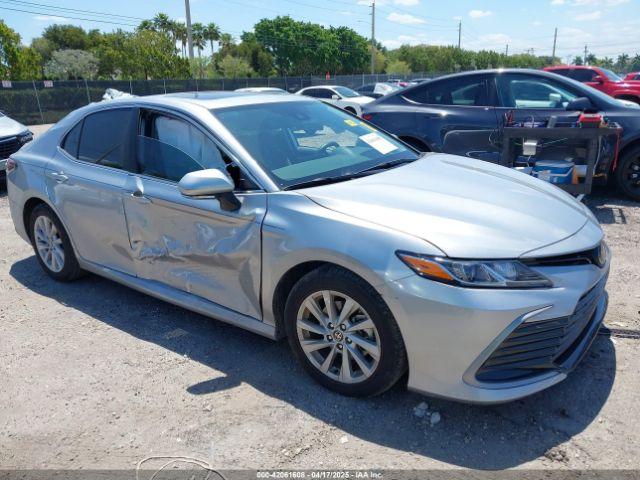  Salvage Toyota Camry