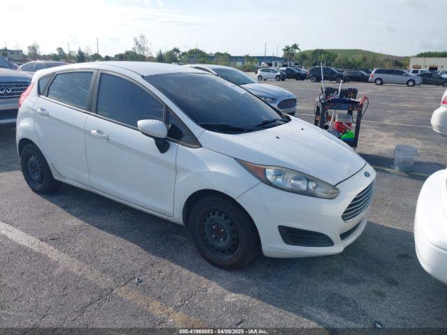  Salvage Ford Fiesta