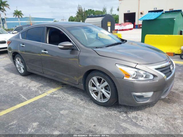  Salvage Nissan Altima