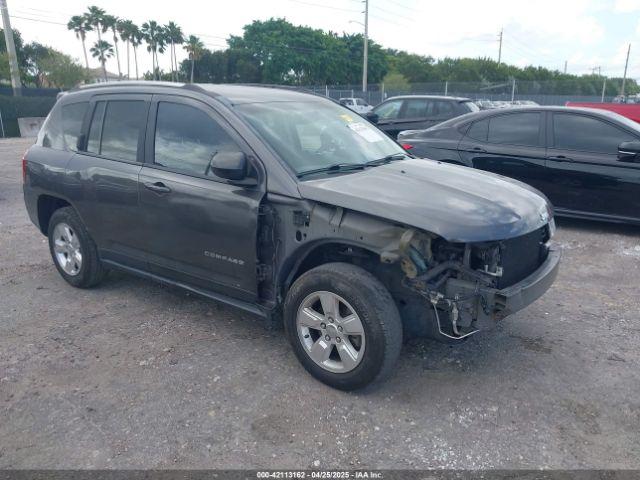  Salvage Jeep Compass