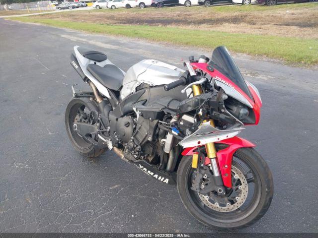  Salvage Yamaha Yzfr1