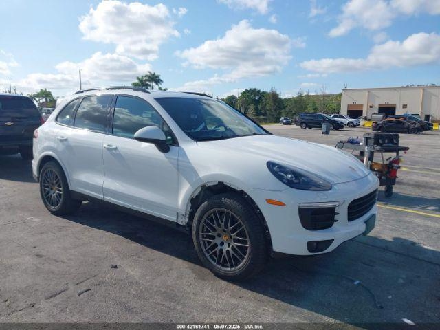  Salvage Porsche Cayenne